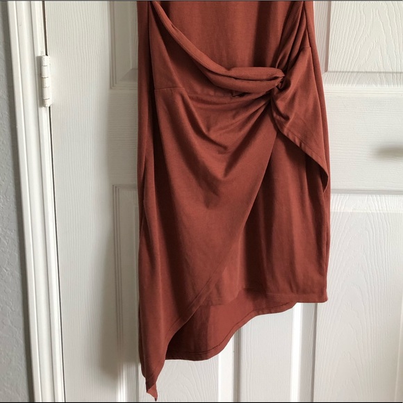 Chelsea28 - Trouvé Knot Dress - Picture 5 of 6